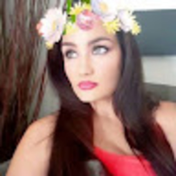 Meet your Posher, Maria - Picture 1 of 1